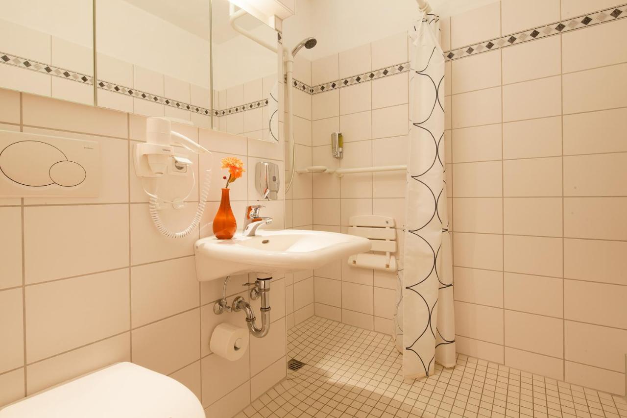 Gda Hotel Hildastift Am Kurpark Wiesbaden Extérieur photo